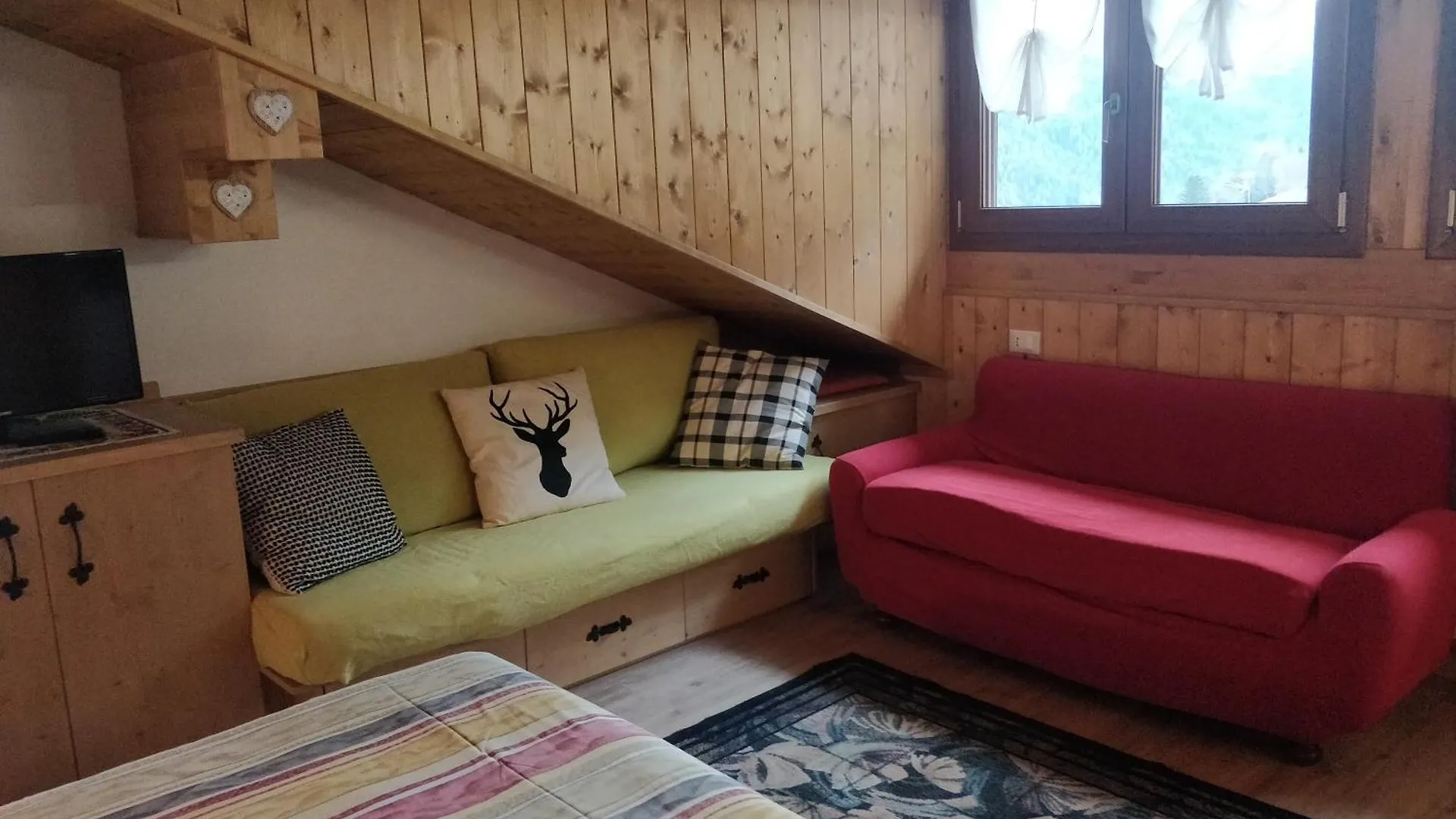 La Casa Dei Cervi A Vinigo Apartment Vodo Cadore Italy